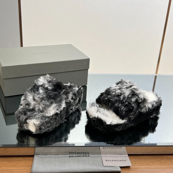 Balenciaga Furry Slide Sandals Black - Picture 4 of 9